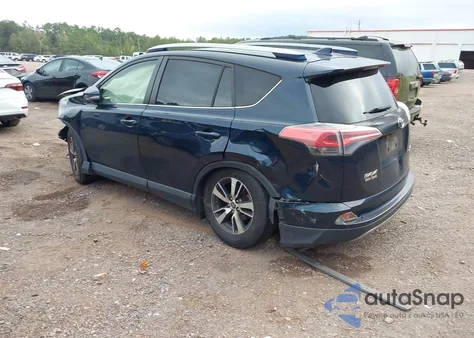 2018 Toyota Rav4 Xle z USA, uszkodzony, nr VIN JTMWFREV9JJ747531